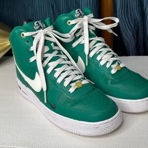 Nike Air Force 1 High
40th Anniversary Malachite Women’s.